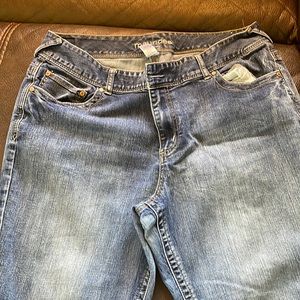 Maurice’s size 20 regular